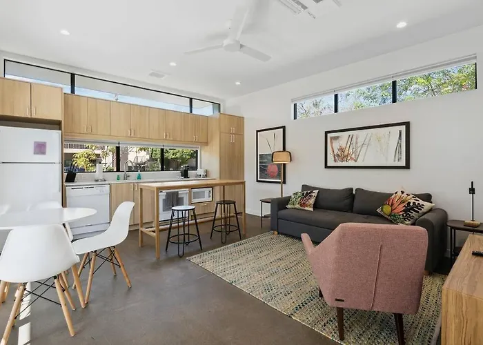 Apartment Modern 1-bedroom - 80 Walkscore!