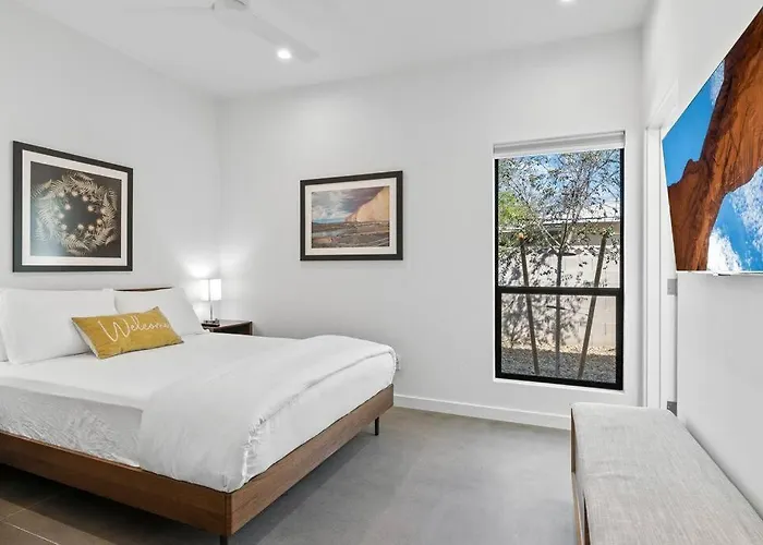 Modern 1-bedroom - 80 Walkscore! *